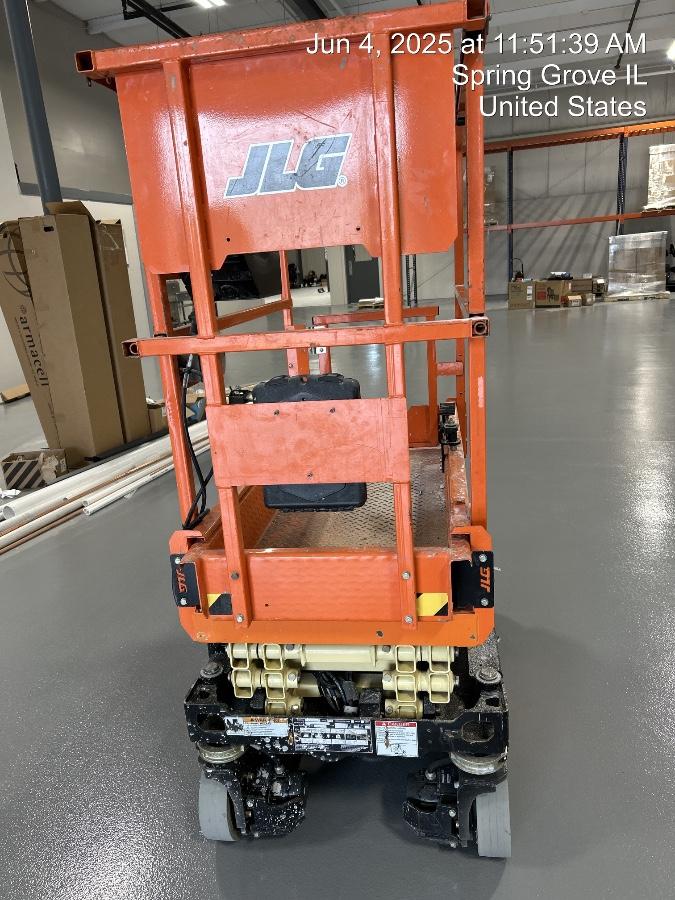 2022 JLG ES1330L