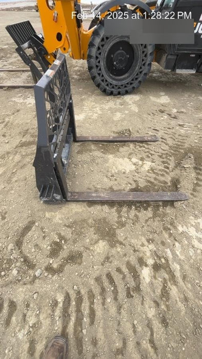 2022 PALADIN 48" Pallet Forks - Paladin