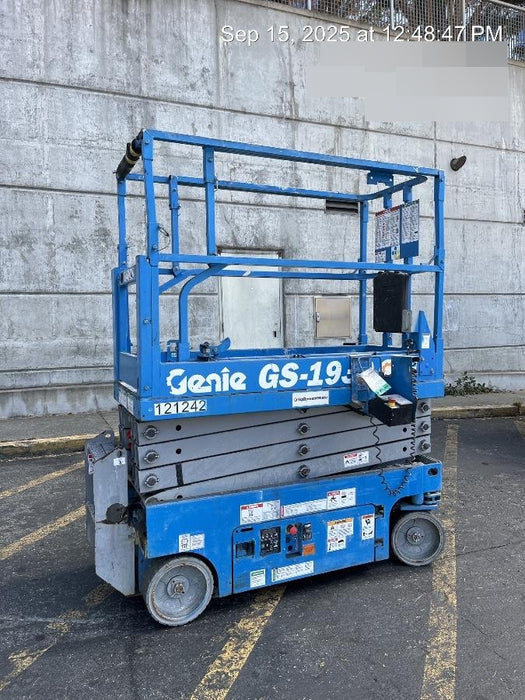 2020 Genie GS-1930 Solid Non Marking Tires, Beacon, Folding rails with half height swing gate, Telematics