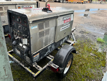 2019 Lincoln Electric Vantage 322 Welder Ready-Pak 3, Two wheel trailer, Fender and Light kit, Cable Rack