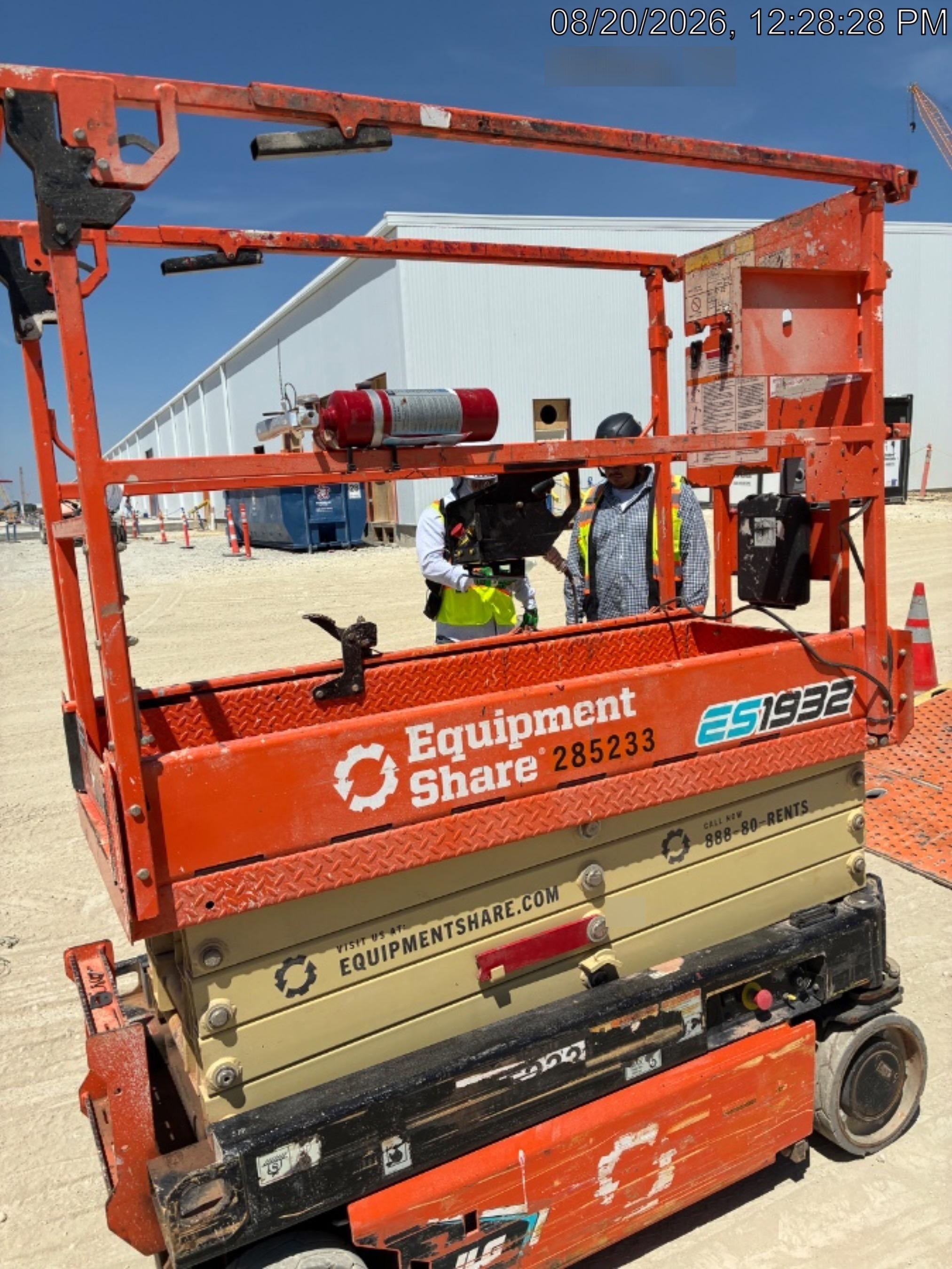 2022 JLG ES1932