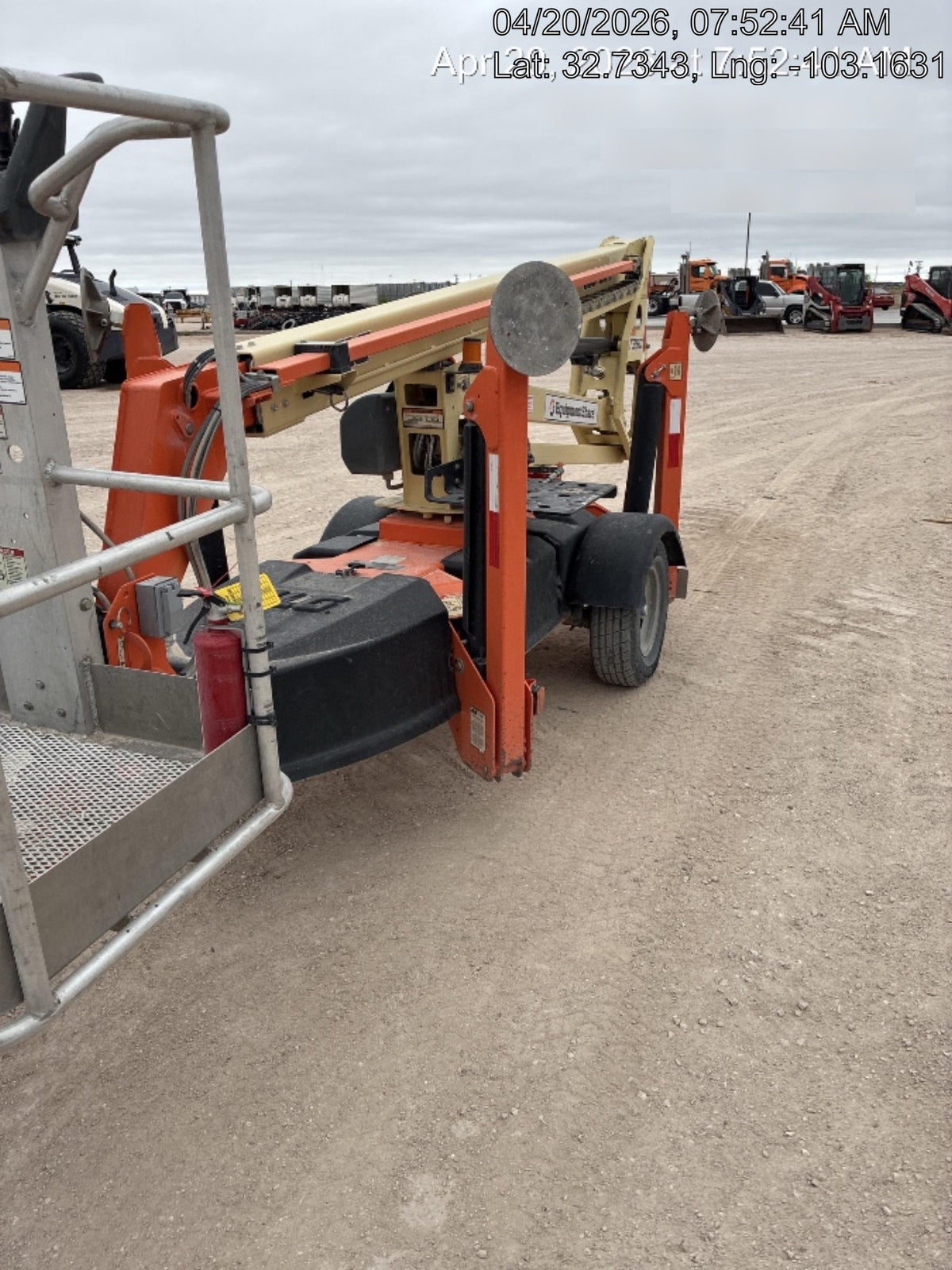 2022 JLG T350