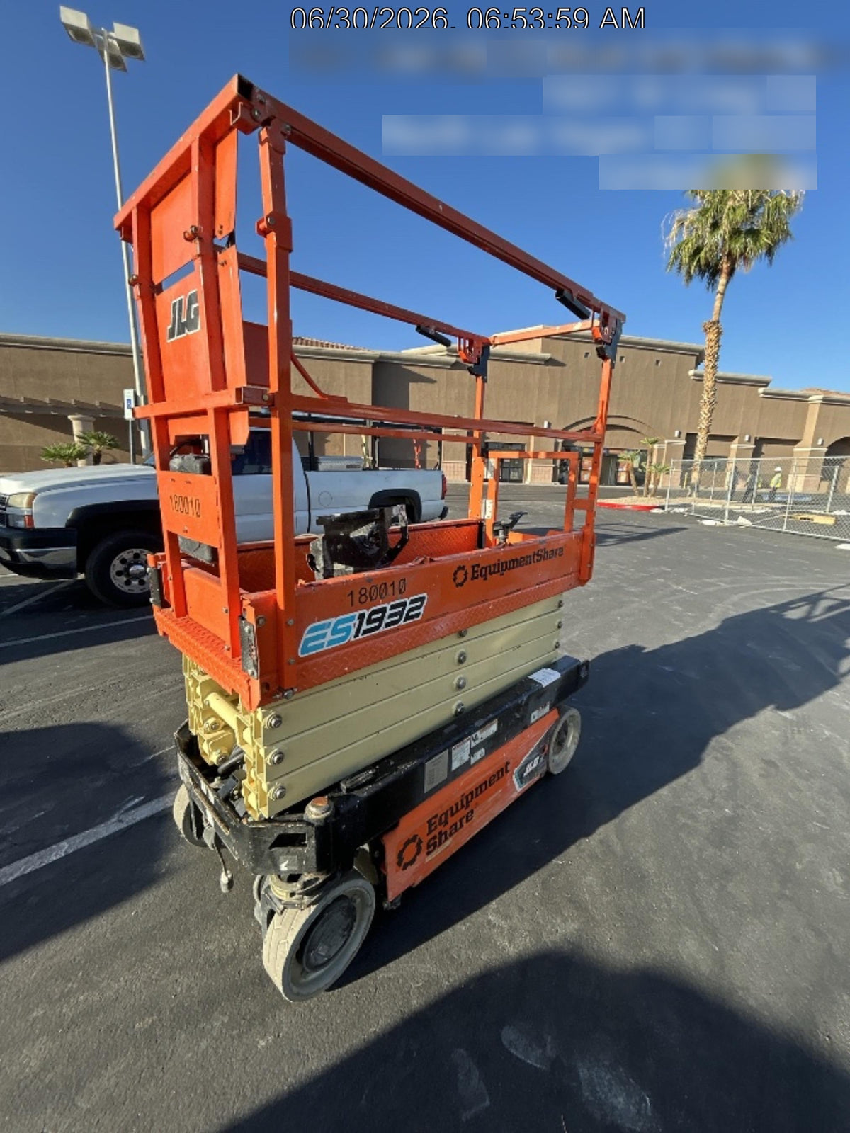 2021 JLG ES1932