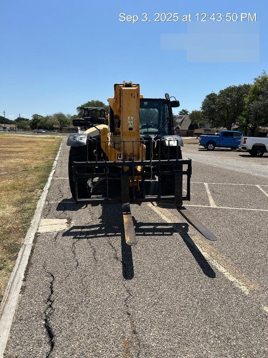 2019 JCB 509-42 Cab/Heat/Air, 74 HP, Solid Tires, STD Worklight, Beacon, Aux Hydraulics, Lifting Eye, Back up Alarm w/66" Carriage/60" Forks