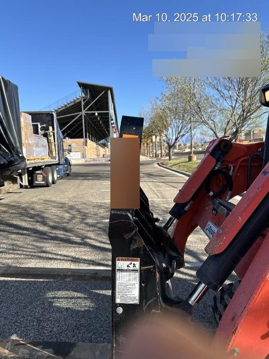 2021 TAKEUCHI 48" Pallet Forks - Takeuchi