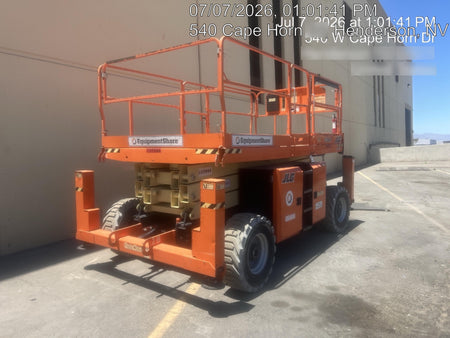 2021 JLG 330LRT