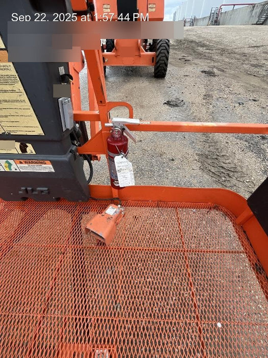 2019 JLG 800AJ