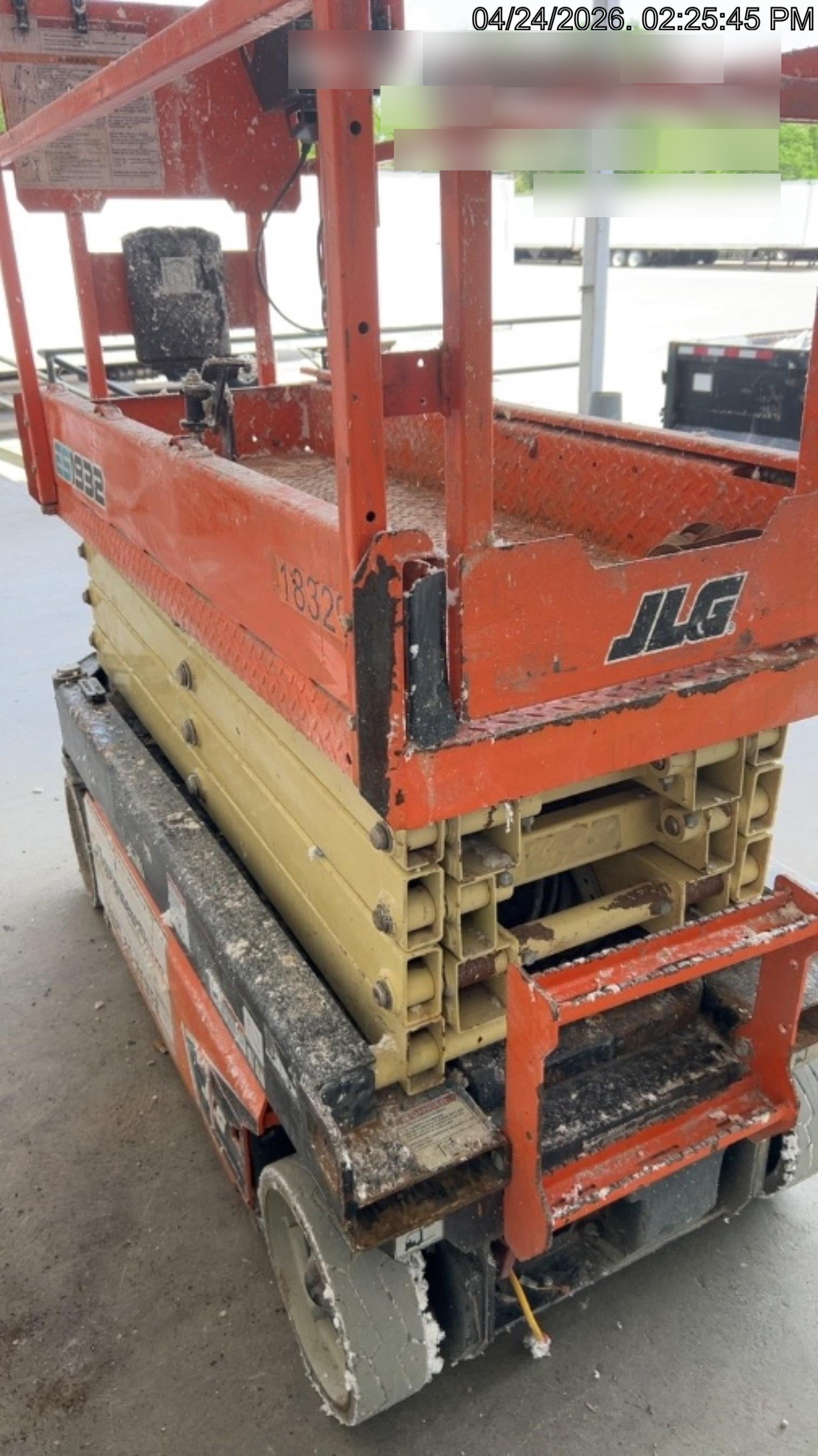2021 JLG ES1932