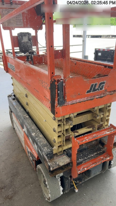 2021 JLG ES1932