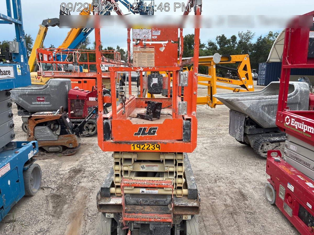 2021 JLG ES1932