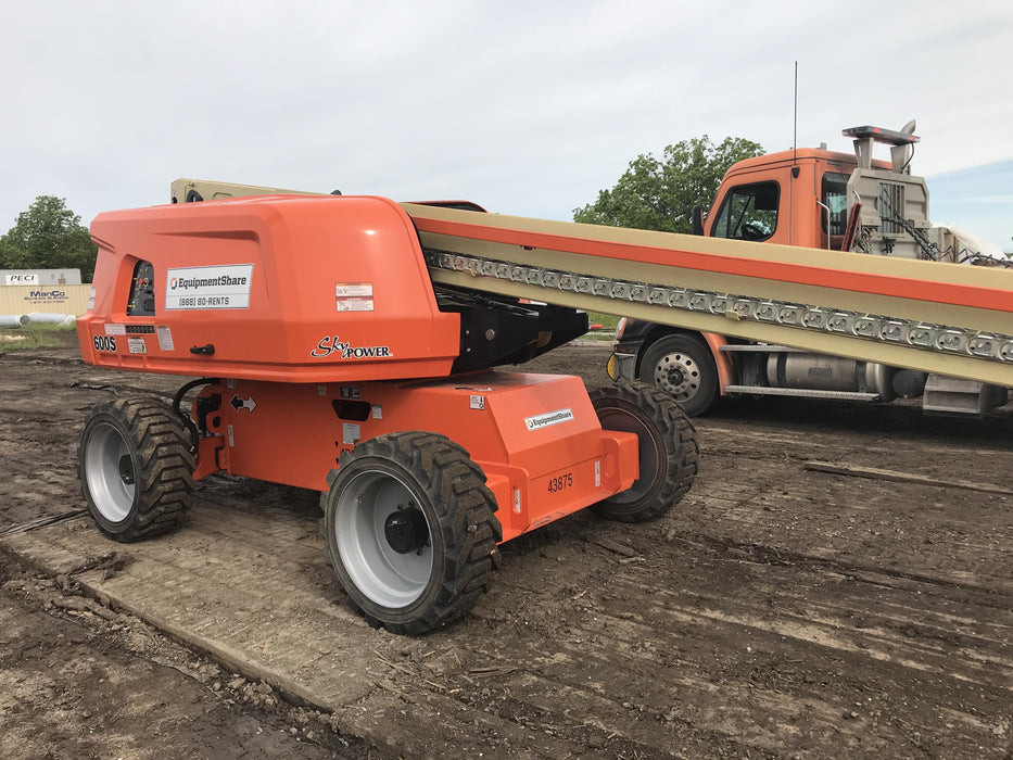 2019 JLG 600S 4WD