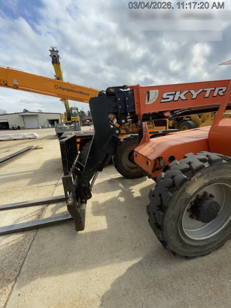 2019 Skytrak 6036 Canopy, Solid Tires, LED Work Lights, Beacon 50" Carriage, 48" Pallet Forks