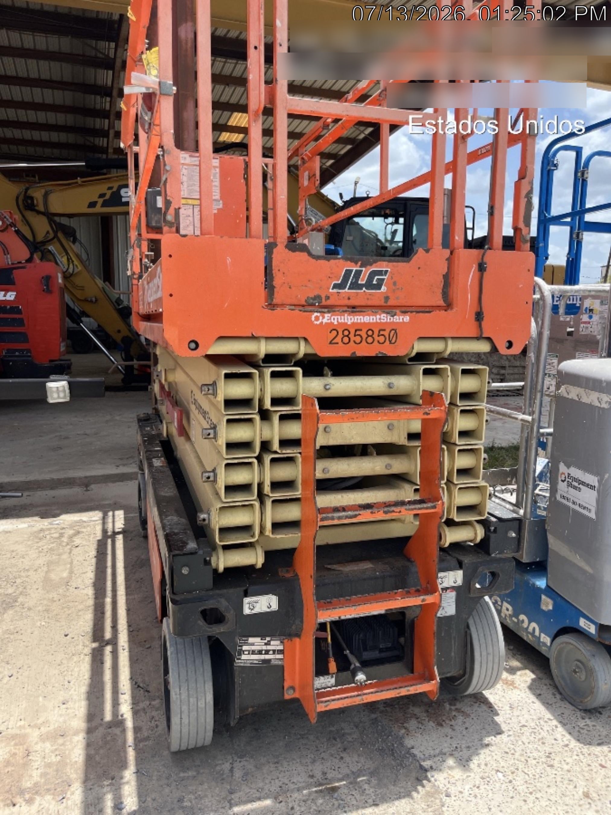 2022 JLG R4045