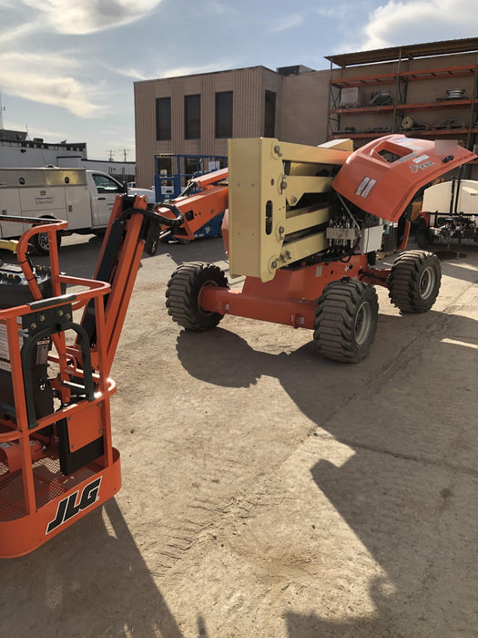 2019 JLG 450AJ