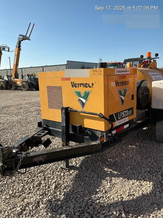 2023 Vac-Tron LP573XDT T4 Koehler Diesel Engine, 500 Gallon Debris Tank, x2 100 Gallon Water Tanks