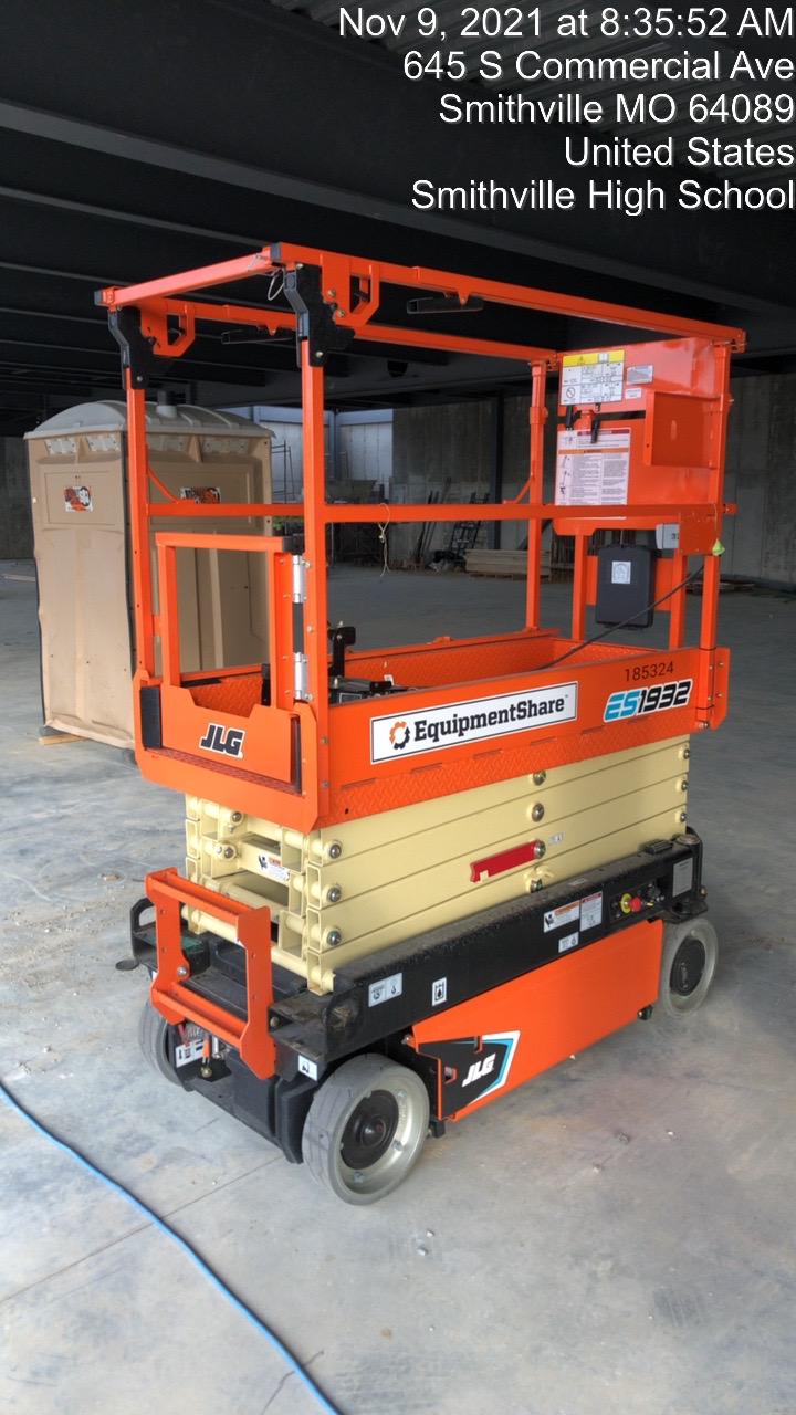 2021 JLG ES1932