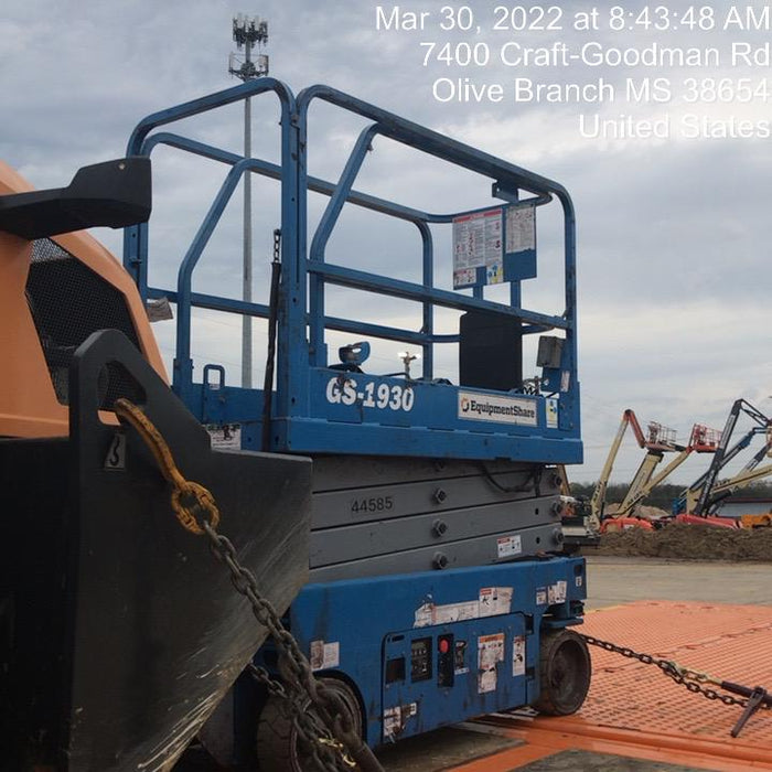 2019 Genie GS-1930 Fixed rails with chain Entry