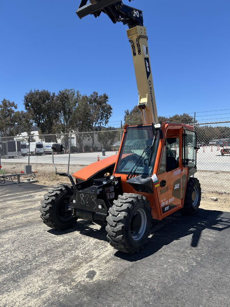 2025 JLG 519