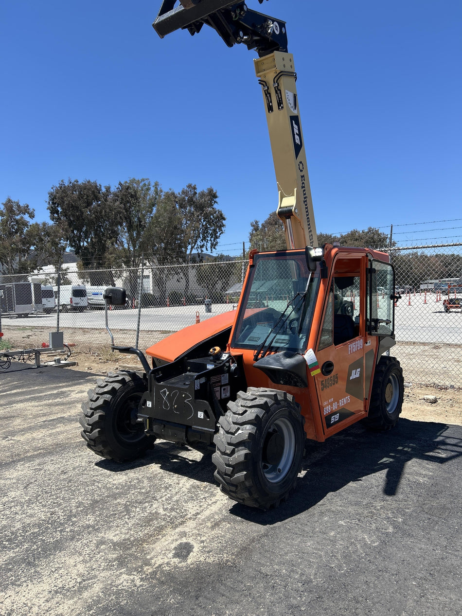 2025 JLG 519