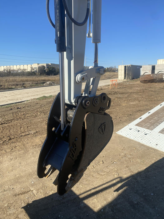 2021 TAKEUCHI TB235-2R