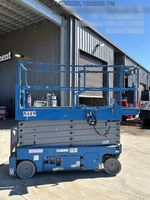 2017 Genie GS-3232 32' Narrow Scissor Lift