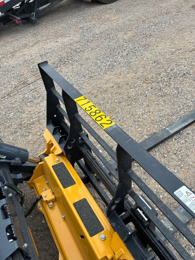 2026 ARROW MATERIAL HANDLING 72" Pallet Forks - Arrow