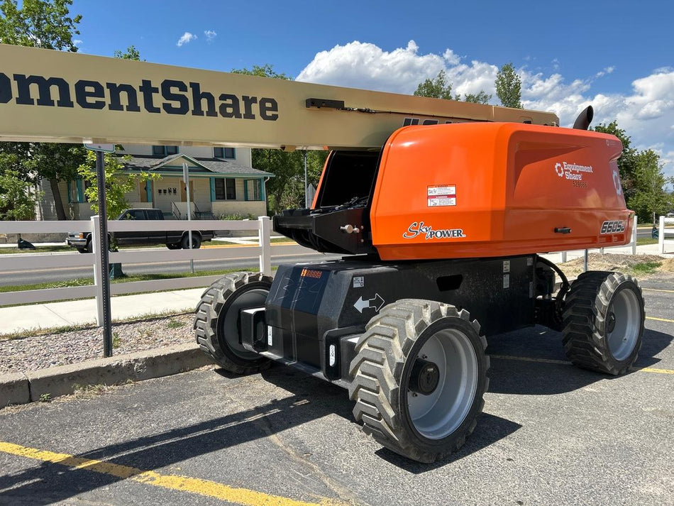 2025 JLG 660SJ