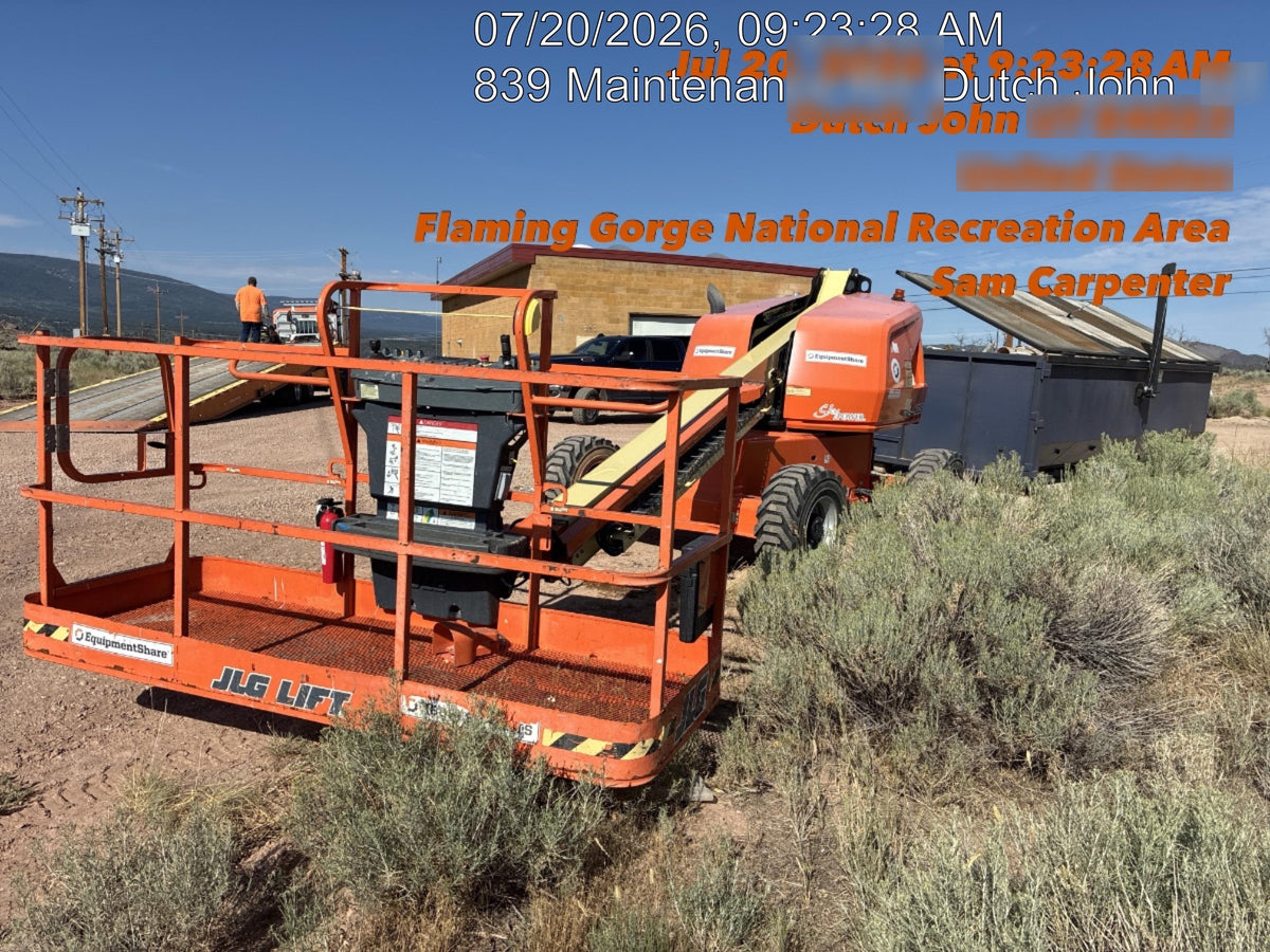2021 JLG 400S