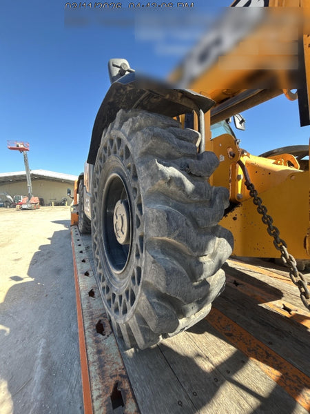 2019 JCB 510-56 74 HP w/CAB/HVAC, Beacon, Worklights, Aux Hydraulics, Solid Tires 66" Carriage/60" Forks