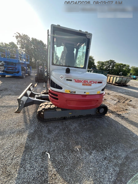 2024 TAKEUCHI TB250-2CR