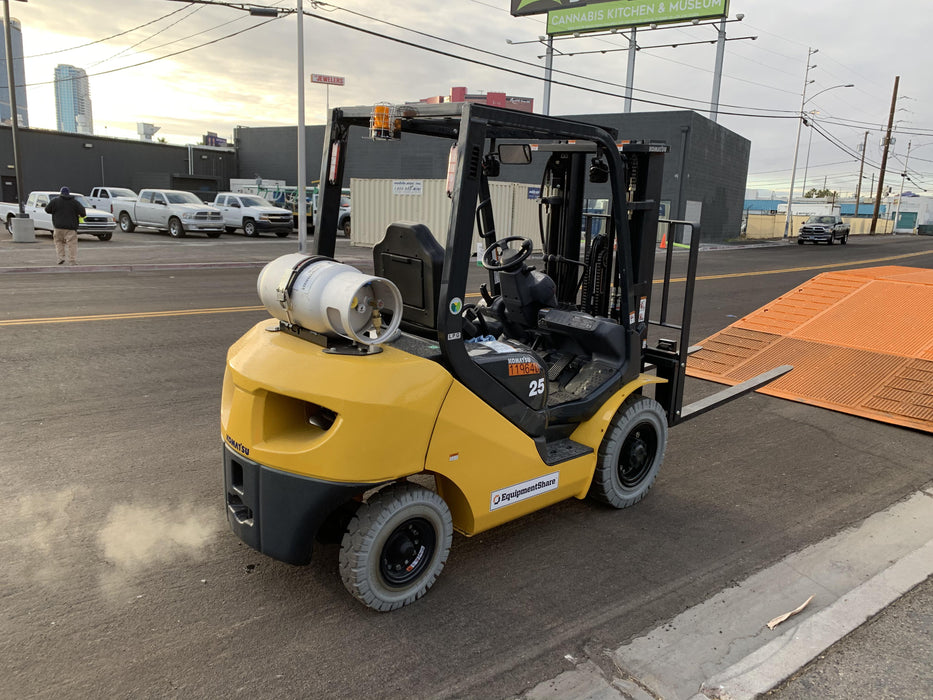 2020 KOMATSU FG25T-16