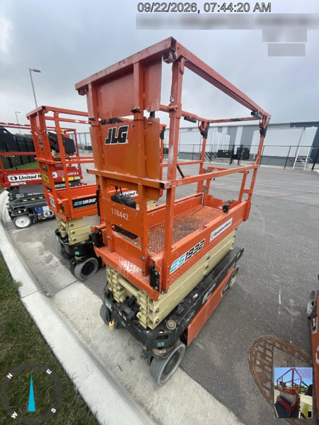 2021 JLG ES1932