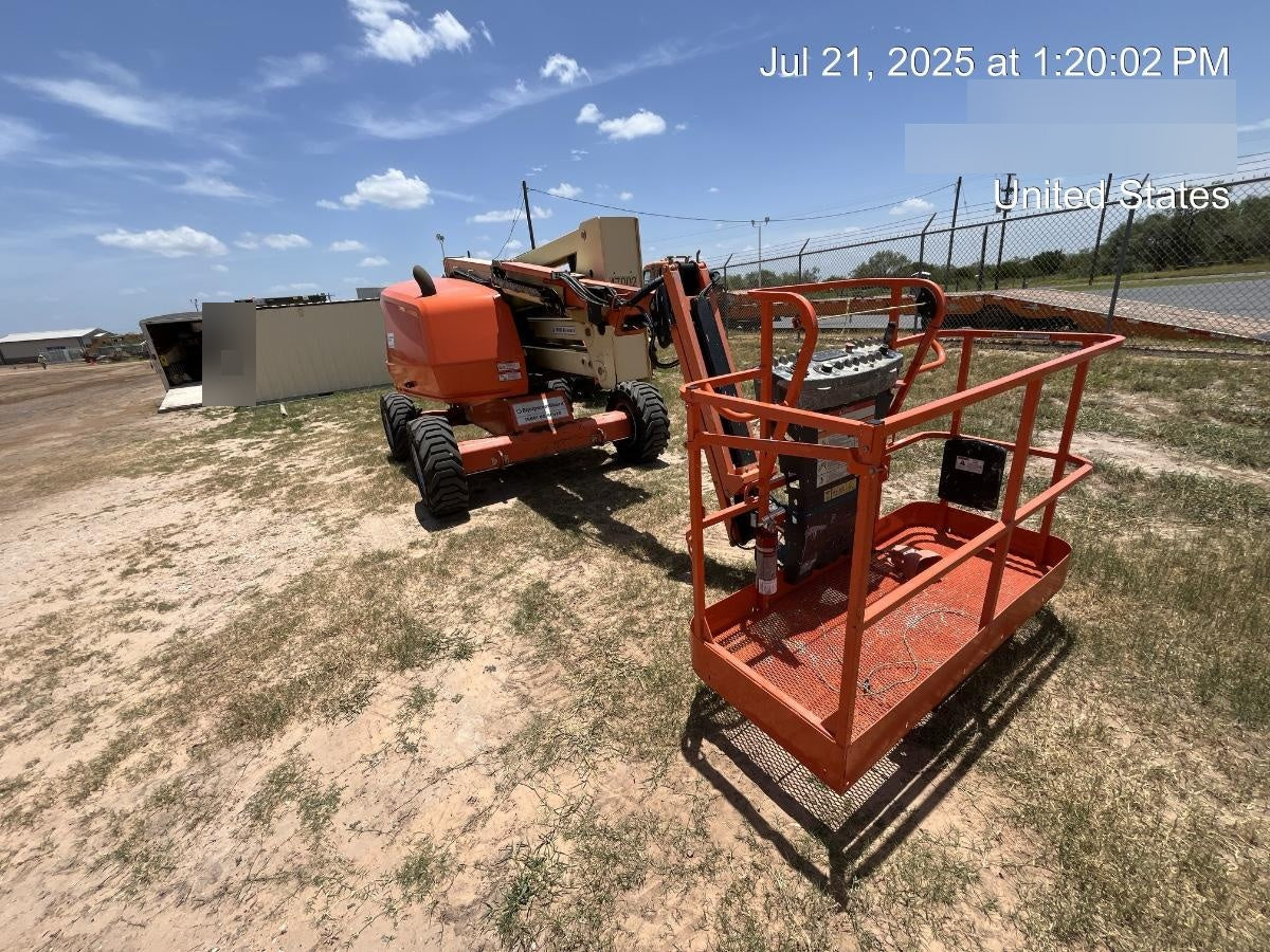 2019 JLG 450AJ