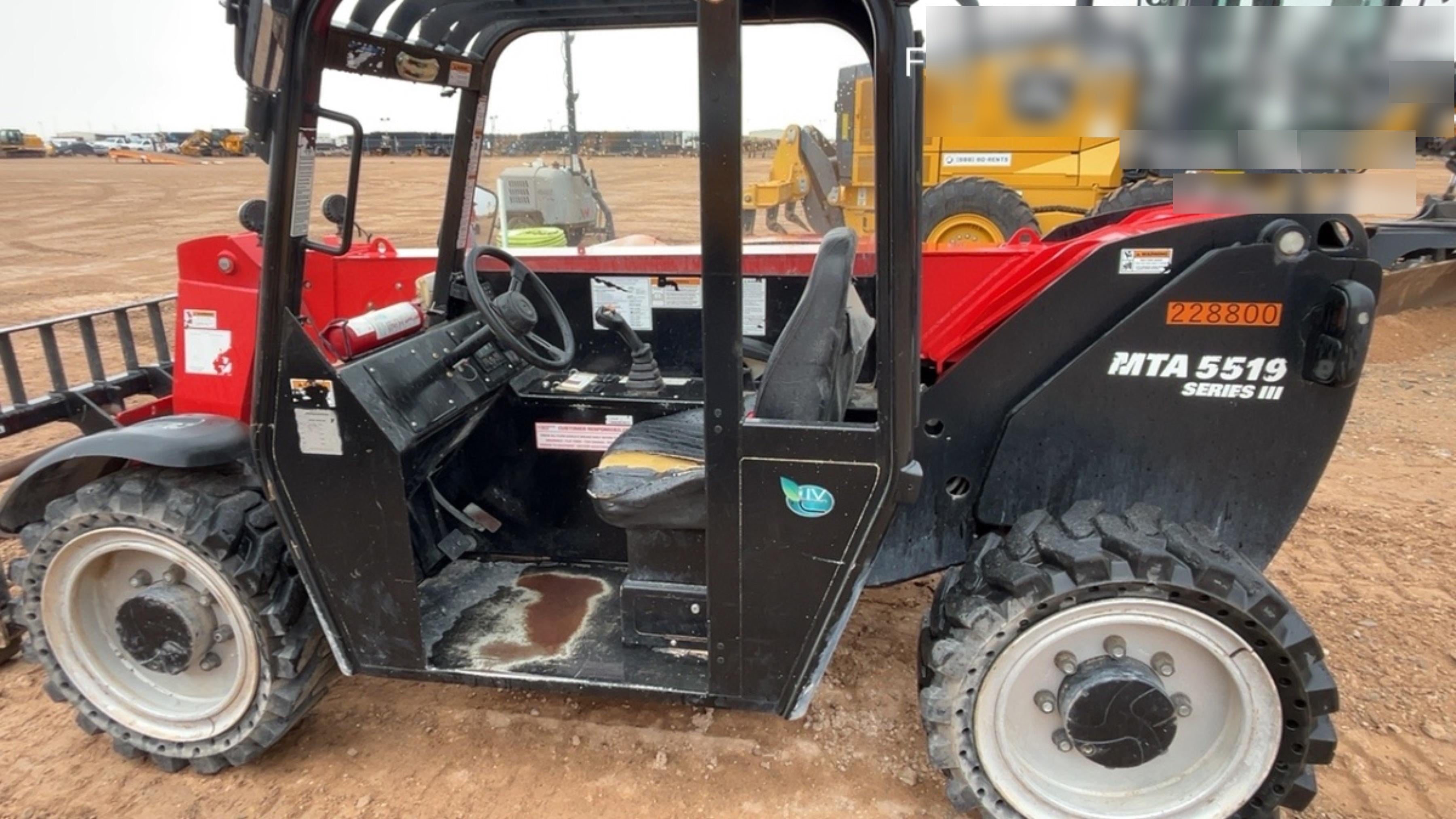 2022 MANITOU MTA5519