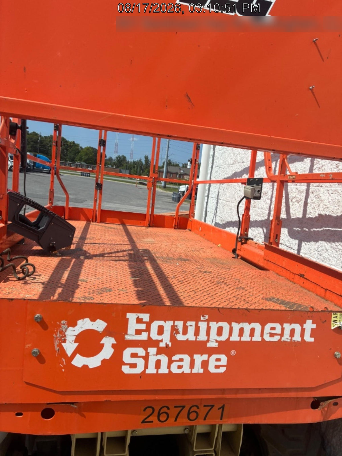 2022 JLG RT2669