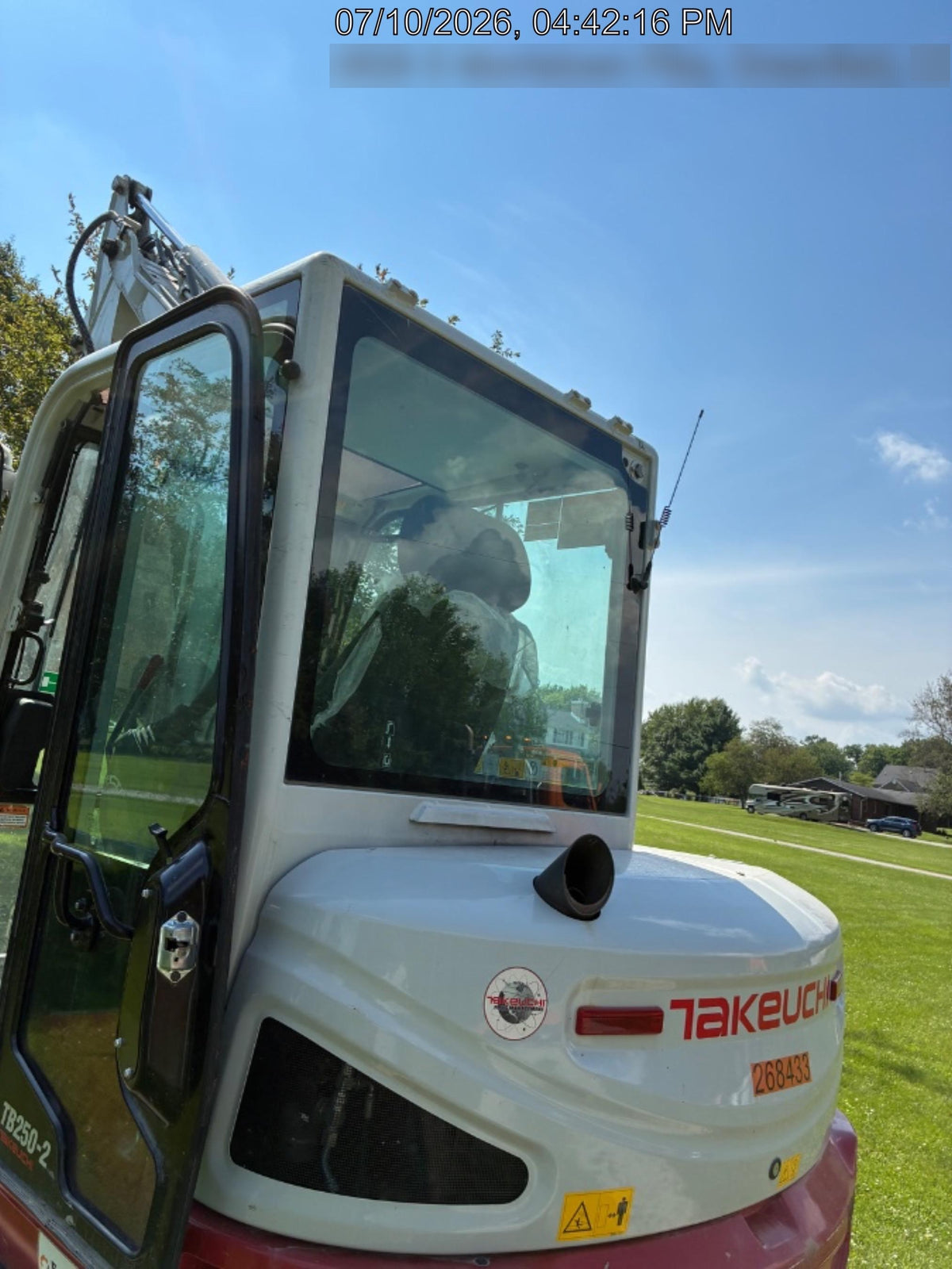 2022 TAKEUCHI TB250-2CR