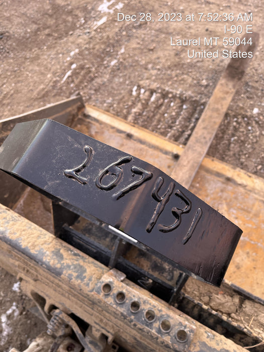 2022 TAKEUCHI 48" Pallet Forks - Takeuchi