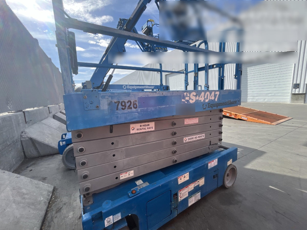 2018 GENIE GS-4047