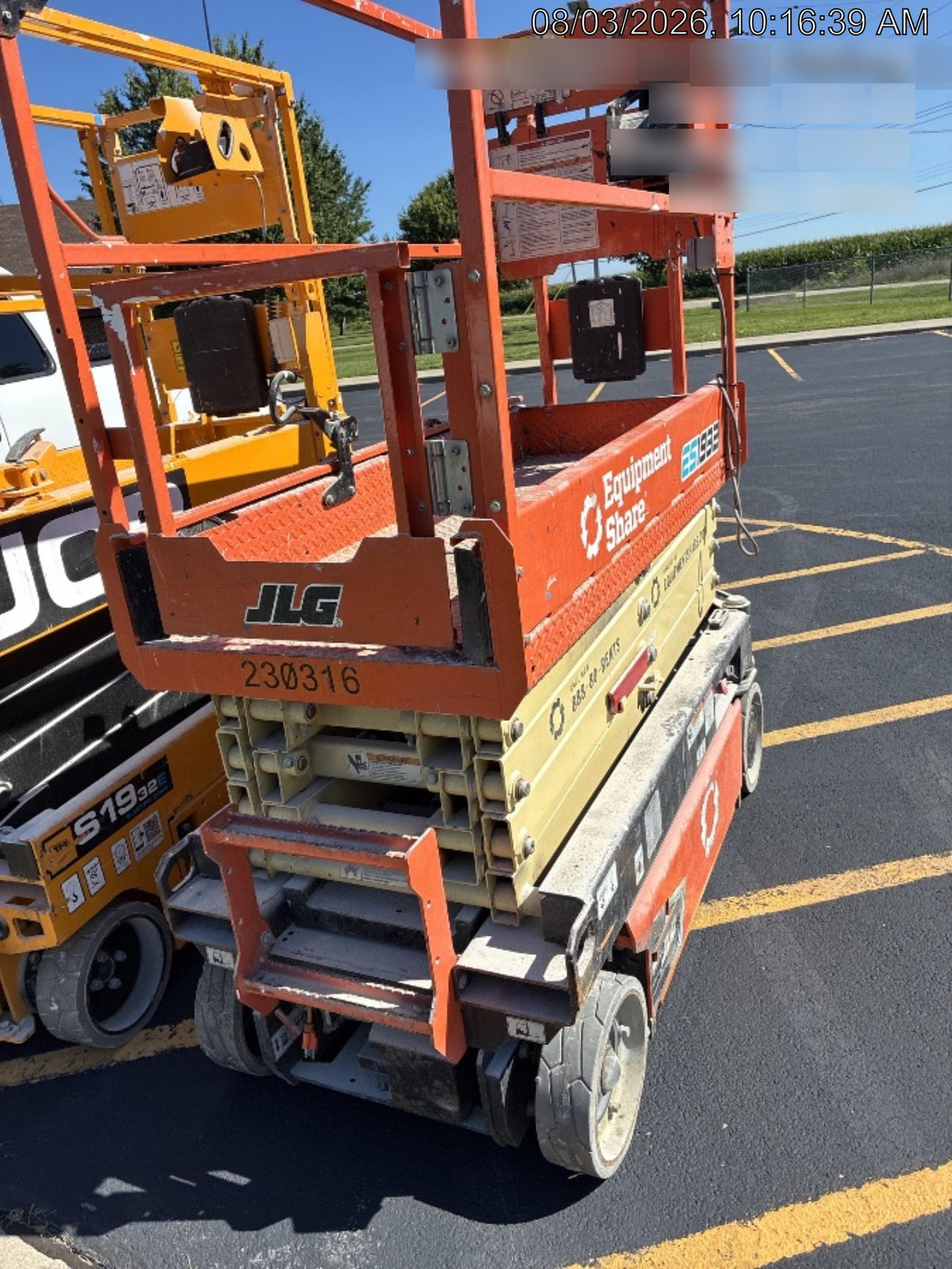 2022 JLG ES1932