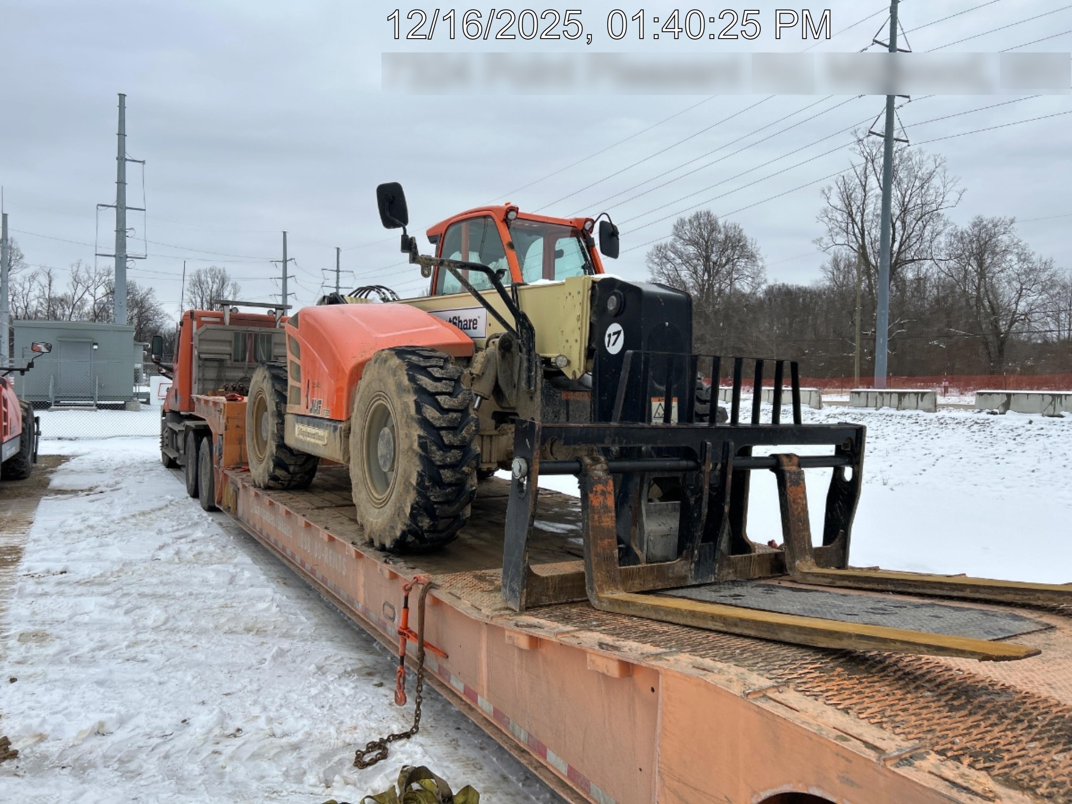 2022 JLG 1732