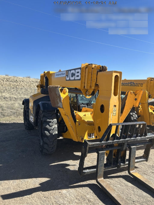 2019 JCB 512-56 Cab/Heat/Air, 109 HP, Solid Tires, STD Worklight, Beacon, Aux Hydraulics, Lifting Eye, Back up Alarm w/66" Carriage/60" Forks