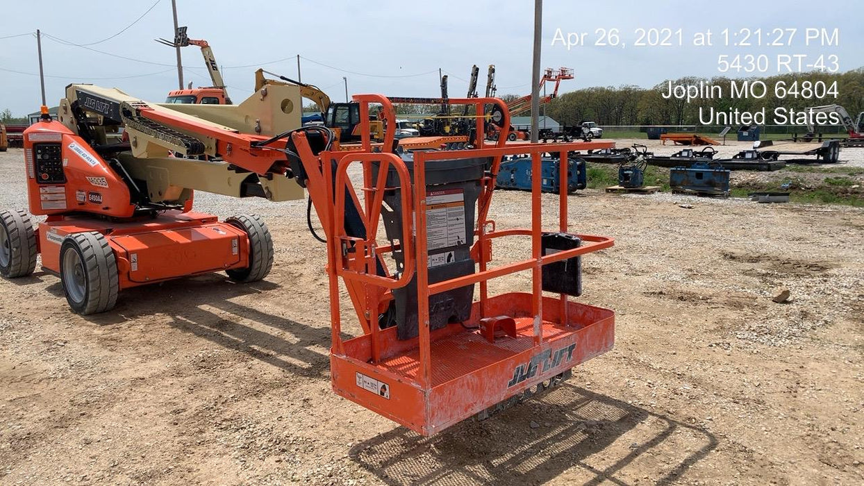 2019 JLG E450AJ