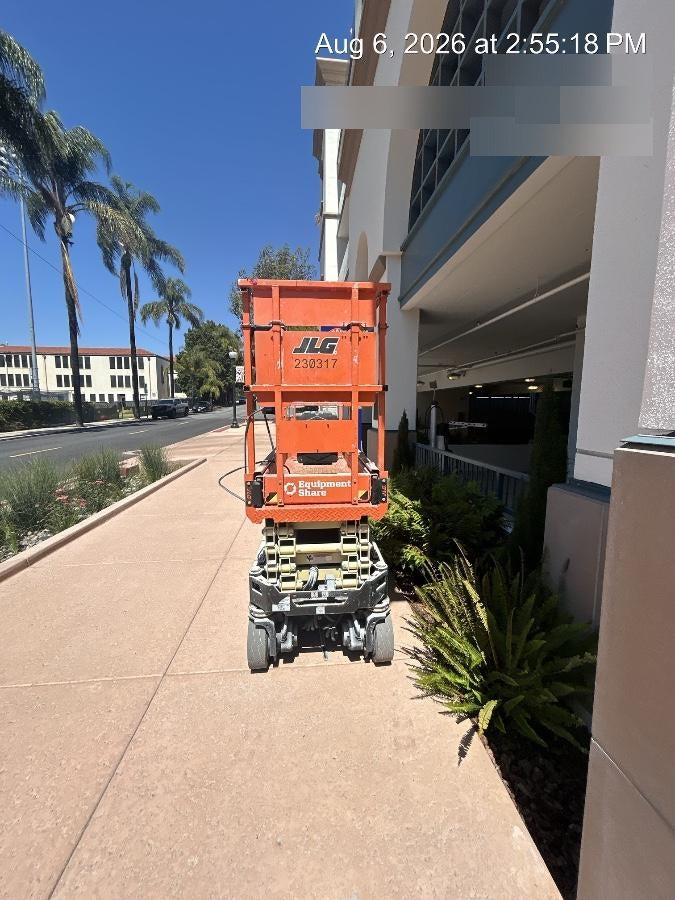 2022 JLG ES1932