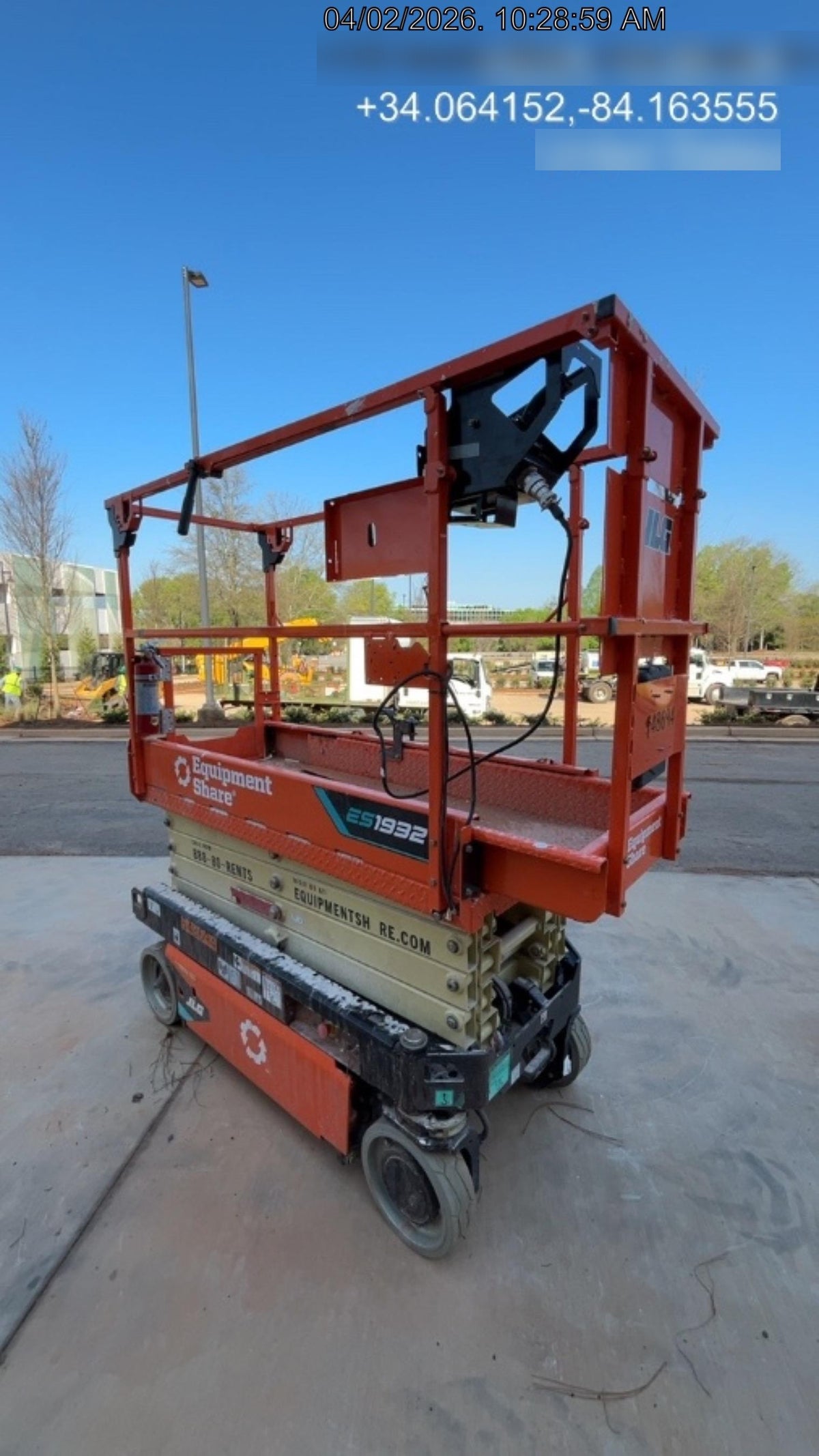 2025 JLG ES1932