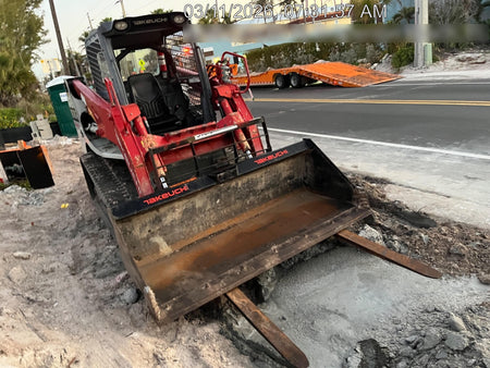 2025 TAKEUCHI 80" Smooth Bucket - Takeuchi