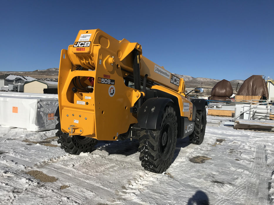 2020 JCB 509-42 Canopy, Solid Tires, Work Lights, Beacon, Aux Hydraulics, Back up Alarm, Lifting Eye, ES Decals
