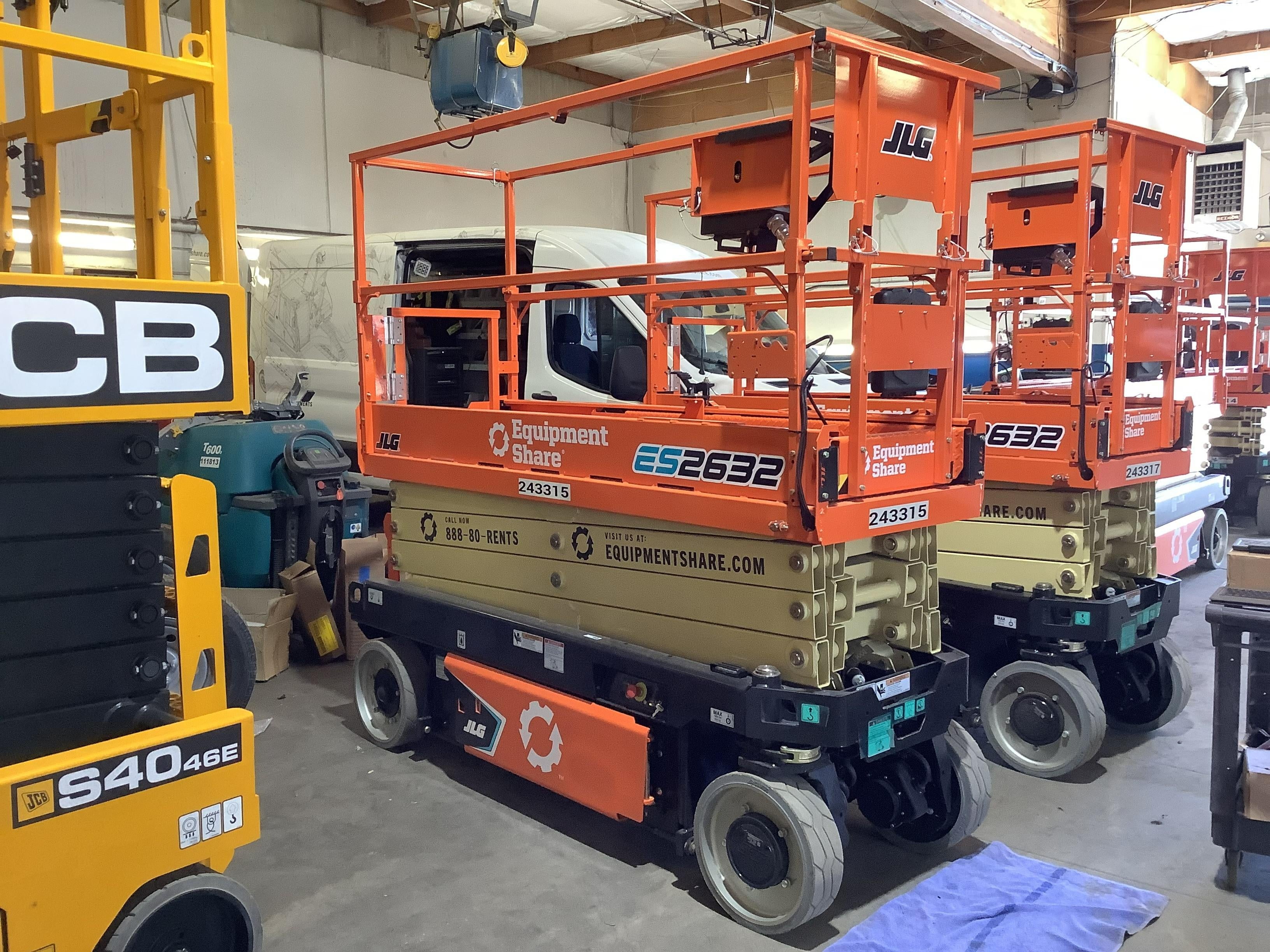 2022 JLG ES2632