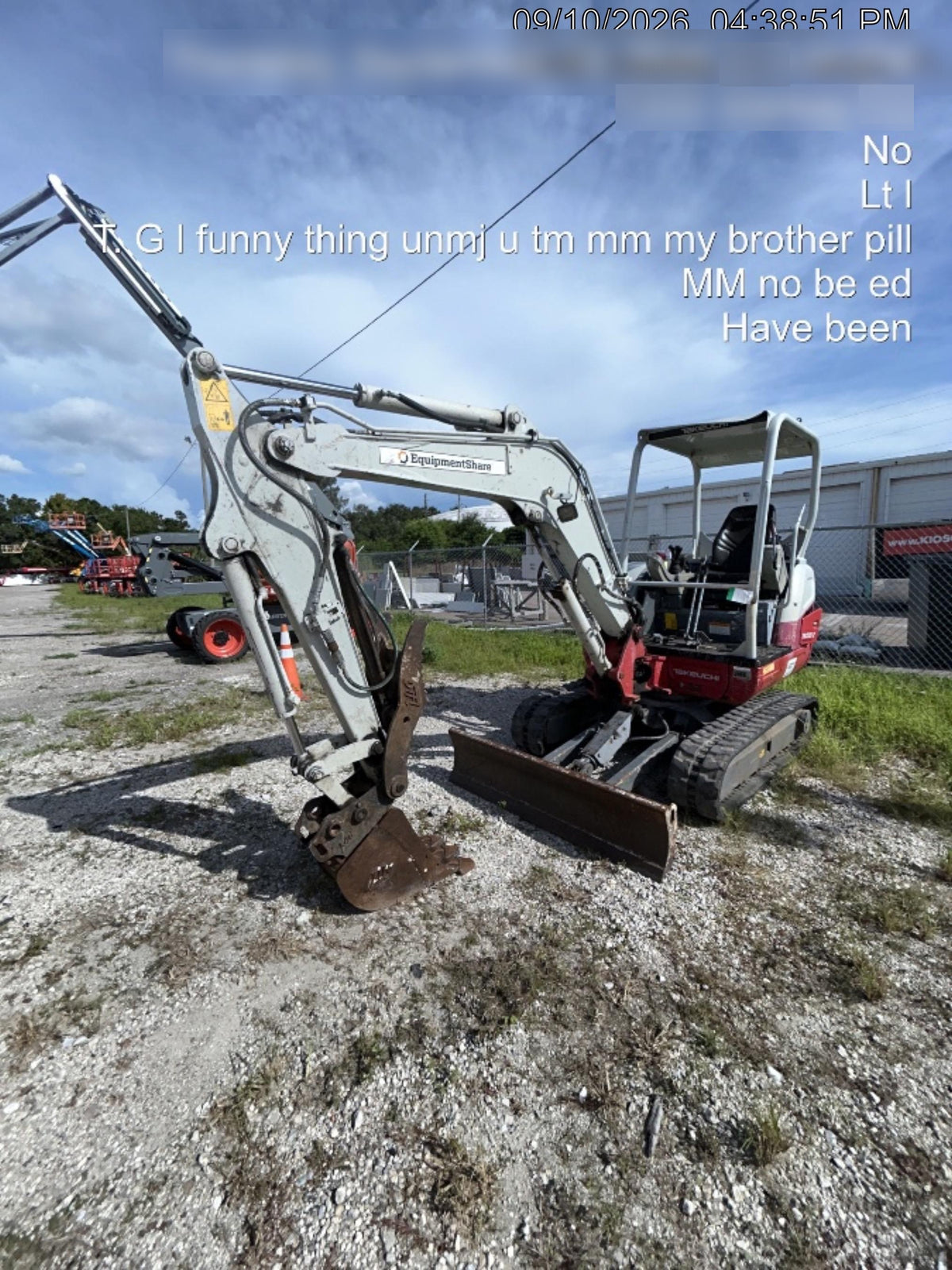 2022 TAKEUCHI TB235-2R