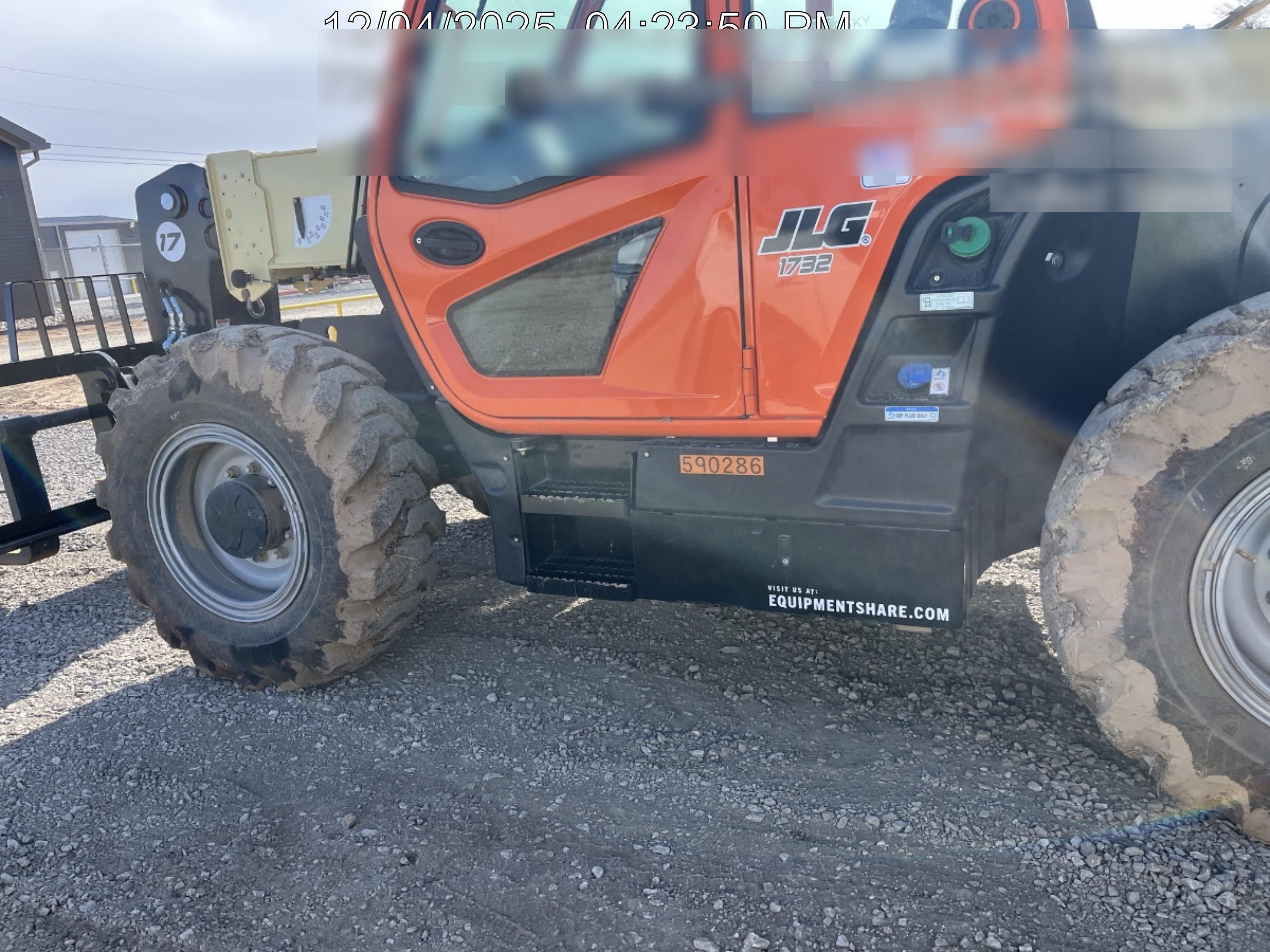 2025 JLG 1732