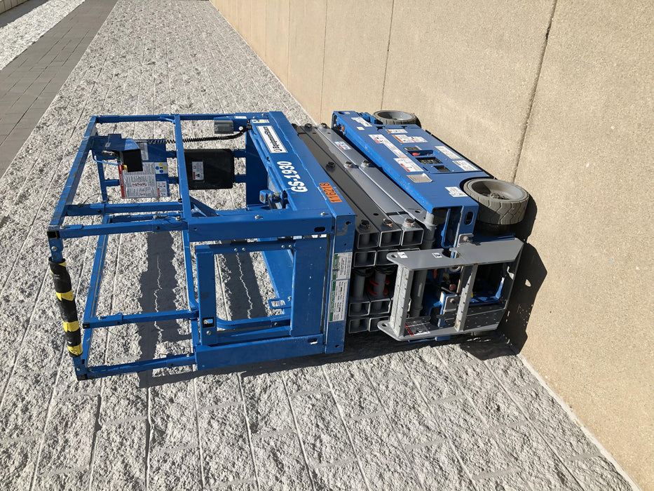 2020 Genie GS-1930 Solid Non Marking Tires, Beacon, Folding rails with half height swing gate